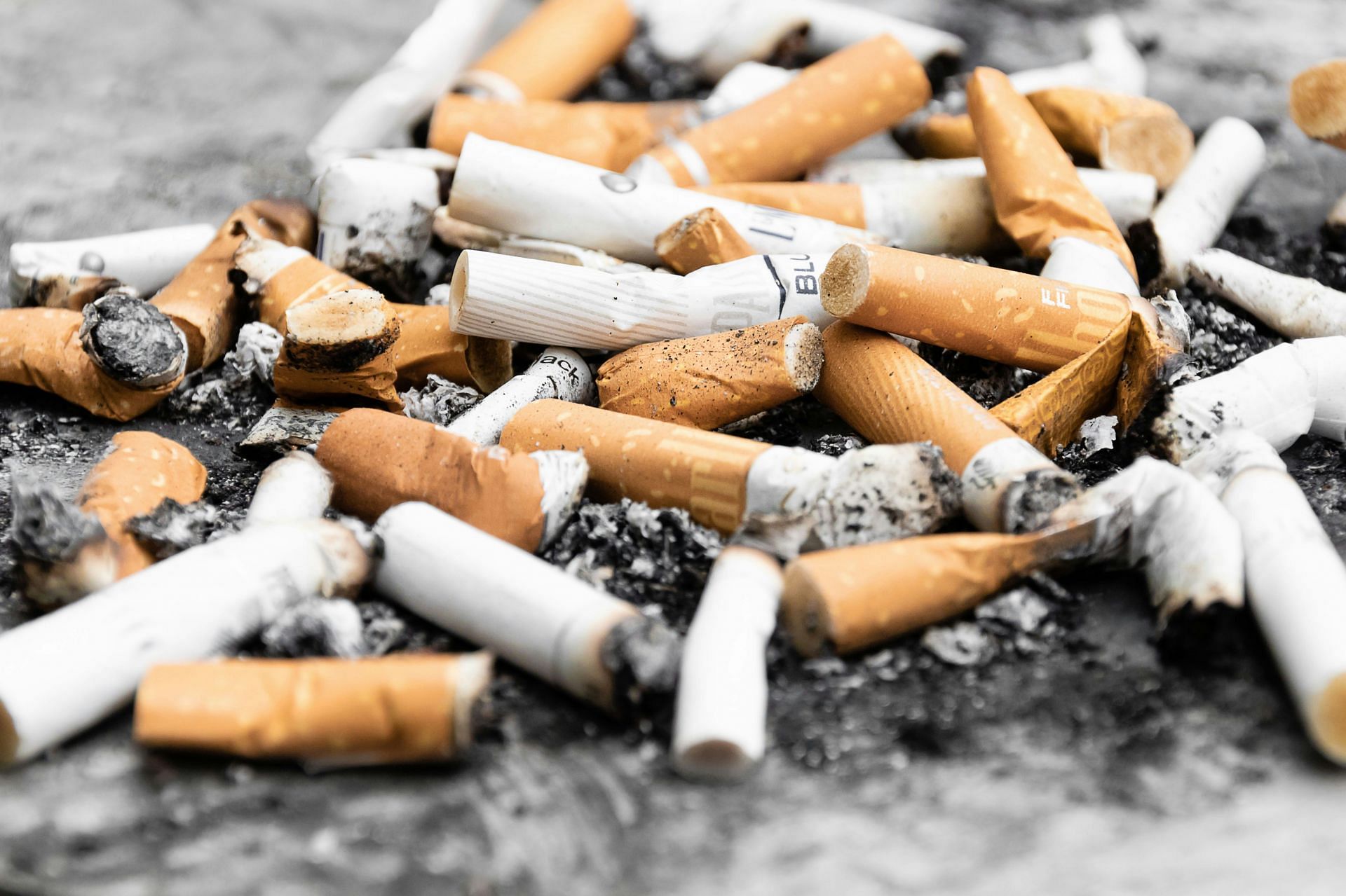 Link between smoking and body weight (Image via unsplash/ pawel czerwinski)